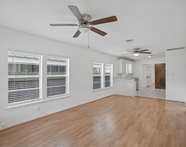 5315 Bell Street - Photo Thumbnail 2