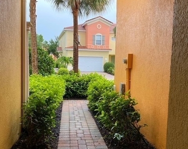 16174 Via Solera Circle - Photo Thumbnail 3