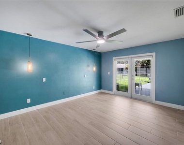 2212 Se 7th Street - Photo Thumbnail 15