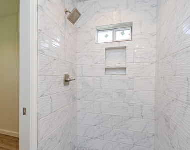 2509 Terry Street - Photo Thumbnail 6