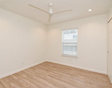 2509 Terry Street - Photo Thumbnail 9