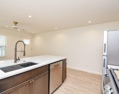 2509 Terry Street - Photo Thumbnail 5