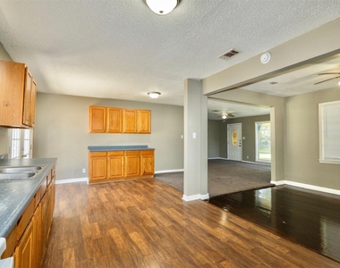 2109 Jeridona Street - Photo Thumbnail 9