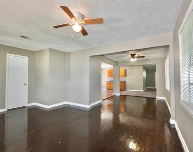 2109 Jeridona Street - Photo Thumbnail 3