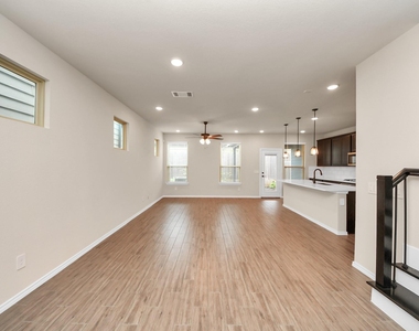 10325 Harmon Smith Drive - Photo Thumbnail 6