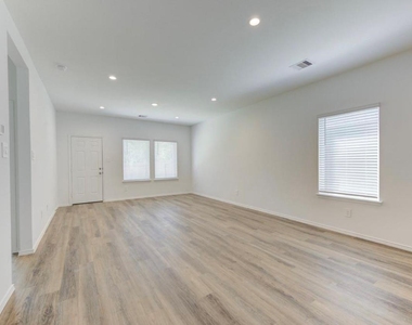 12322 Morning Vista Drive - Photo Thumbnail 19