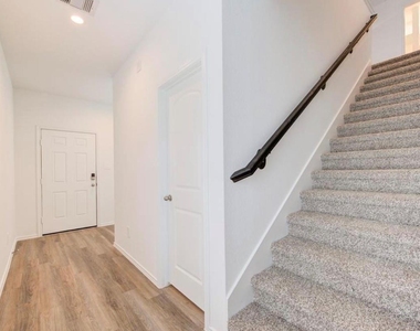 12322 Morning Vista Drive - Photo Thumbnail 4