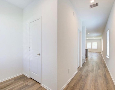 12322 Morning Vista Drive - Photo Thumbnail 5