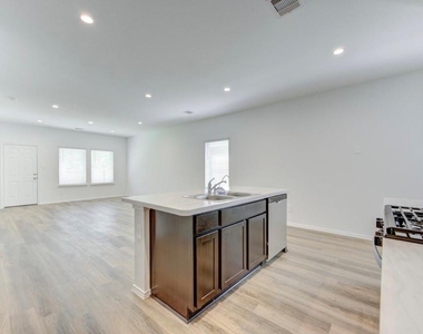 12322 Morning Vista Drive - Photo Thumbnail 9