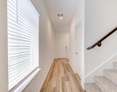 12322 Morning Vista Drive - Photo Thumbnail 3
