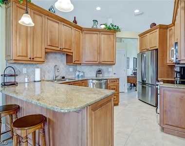 1119 Se 1st Terrace - Photo Thumbnail 8