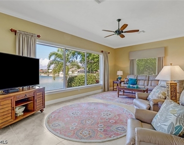 1119 Se 1st Terrace - Photo Thumbnail 14
