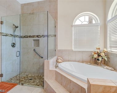 1119 Se 1st Terrace - Photo Thumbnail 18