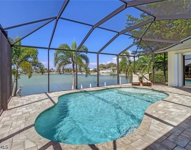 1119 Se 1st Terrace - Photo Thumbnail 27