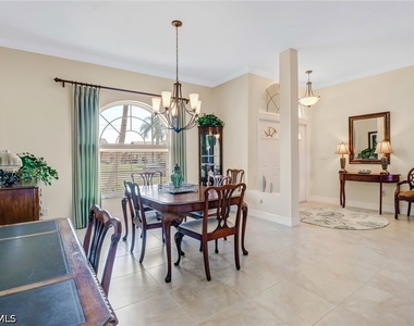 1119 Se 1st Terrace - Photo Thumbnail 5