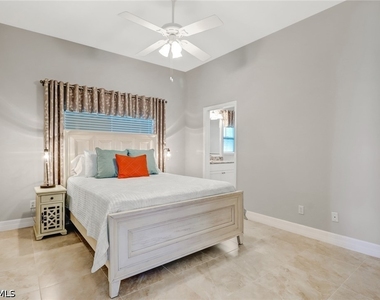 1119 Se 1st Terrace - Photo Thumbnail 20