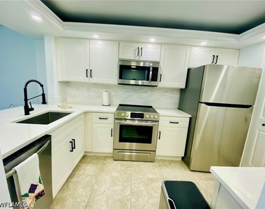 601 Seaview Court - Photo Thumbnail 3