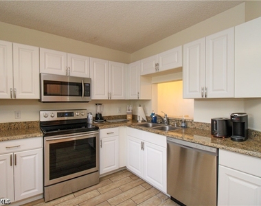 7794 Emerald Circle - Photo Thumbnail 14