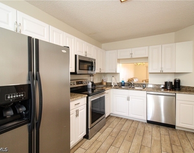 7794 Emerald Circle - Photo Thumbnail 13