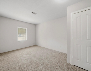 1413 George Street - Photo Thumbnail 5