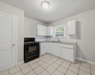 1413 George Street - Photo Thumbnail 4