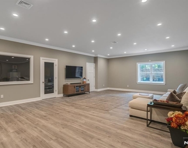 4 Brookview - Photo Thumbnail 33