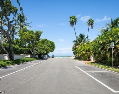 3280 Gordon Drive - Photo Thumbnail 42