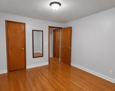 212 E Clinton - Photo Thumbnail 4
