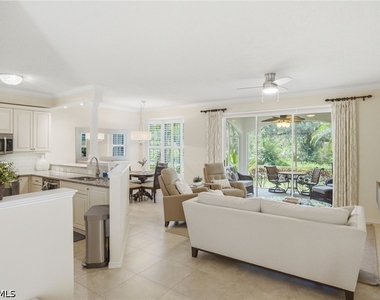77 Silver Oaks Circle - Photo Thumbnail 4