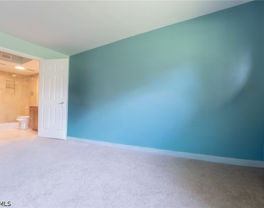 3574 Antarctic Circle - Photo Thumbnail 9