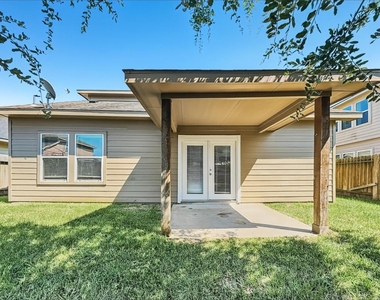 10719 Woodwind Shadows Drive - Photo Thumbnail 17