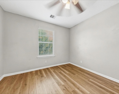 10719 Woodwind Shadows Drive - Photo Thumbnail 12