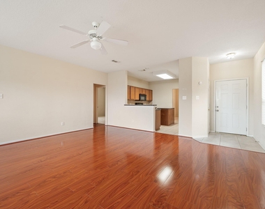 2923 Ridge Scene Way - Photo Thumbnail 5