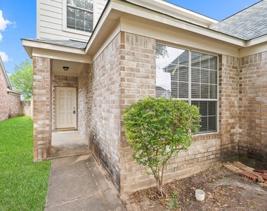2923 Ridge Scene Way - Photo Thumbnail 3