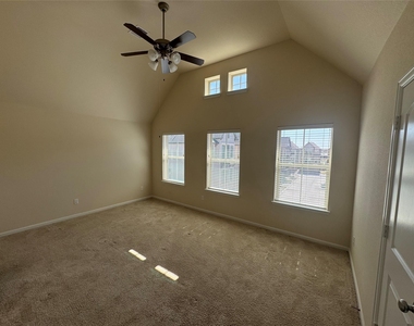 10716 Addicks Oaks - Photo Thumbnail 4