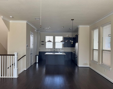 10716 Addicks Oaks - Photo Thumbnail 6