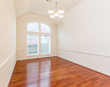 2703 Wild Lilac Drive - Photo Thumbnail 13