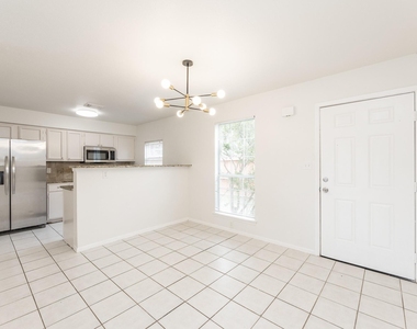 1902 Avenue B - Photo Thumbnail 1