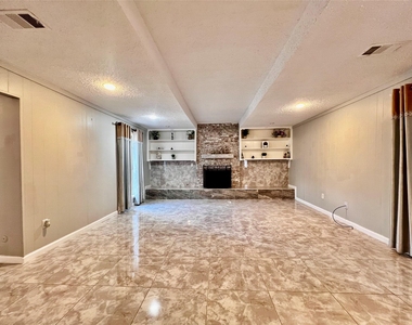 13819 Wickersham Lane - Photo Thumbnail 8