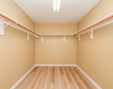 402 New Hope Lane - Photo Thumbnail 39