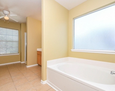 402 New Hope Lane - Photo Thumbnail 38