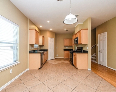 402 New Hope Lane - Photo Thumbnail 9