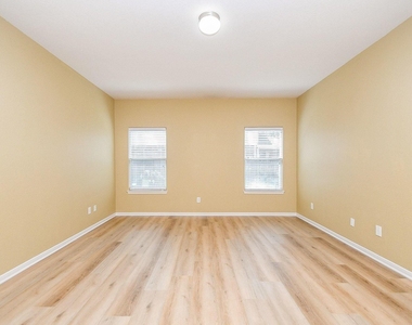 402 New Hope Lane - Photo Thumbnail 40
