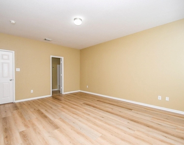402 New Hope Lane - Photo Thumbnail 42