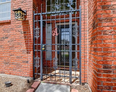 11707 Turtle Lake Drive - Photo Thumbnail 2