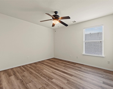 15403 Redbud Dale Court - Photo Thumbnail 14