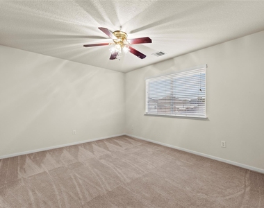15403 Redbud Dale Court - Photo Thumbnail 11