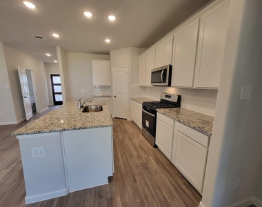 8030 Peppercorn Street - Photo Thumbnail 5
