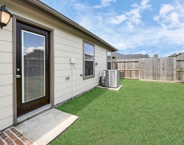 2930 Ribbon Creek Way - Photo Thumbnail 15