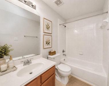 2930 Ribbon Creek Way - Photo Thumbnail 14